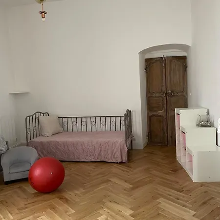 130 M2 à Proximité Et Cathédrale * Ajaccio (Corsica)