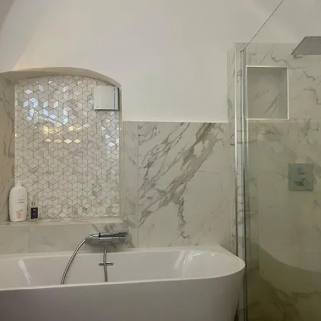 130 M2 A Proximite Et Cathedrale Apartment