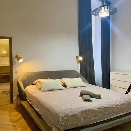 130 M2 A Proximite Et Cathedrale Ajaccio (Corsica)
